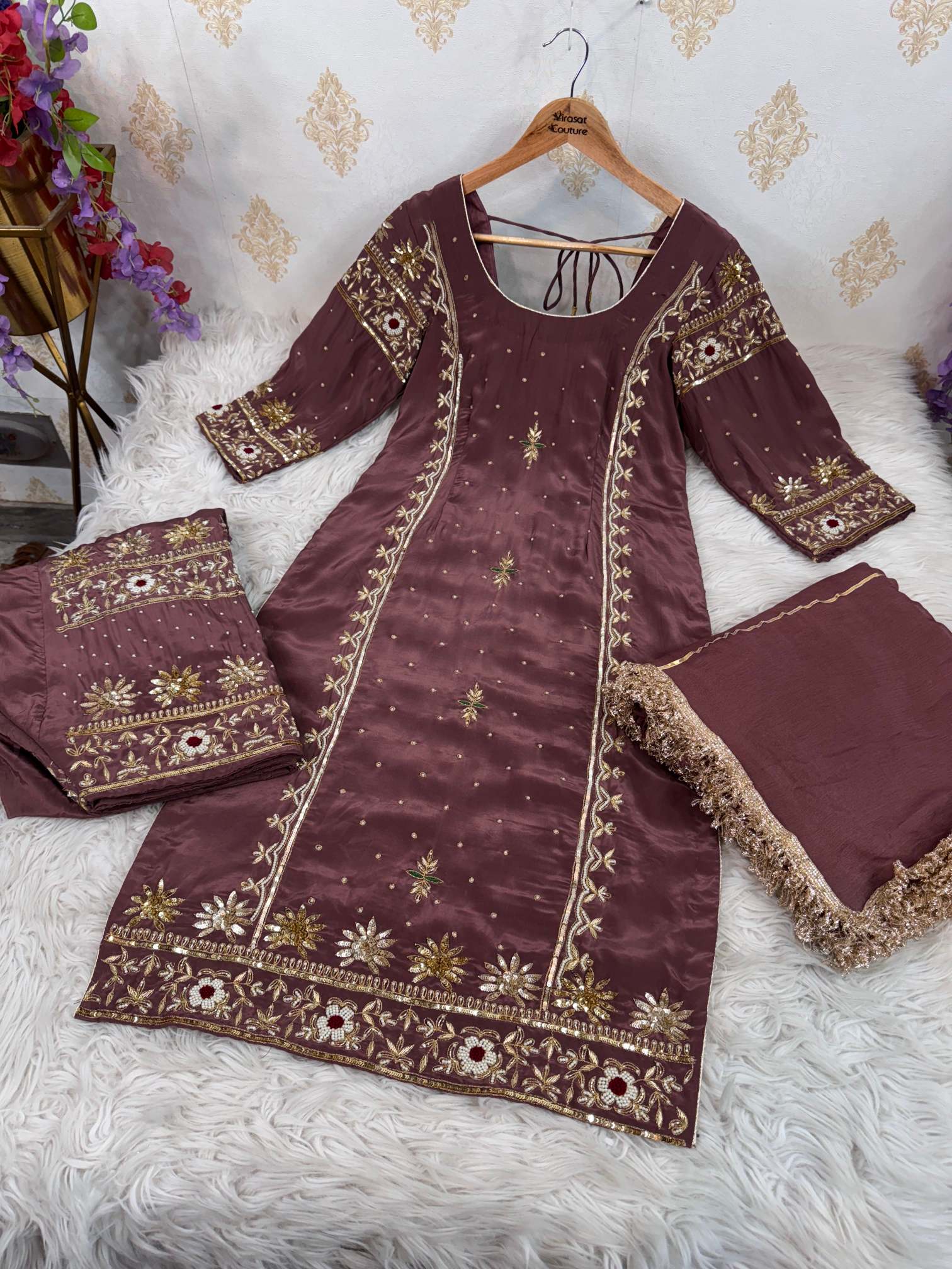 Salwar suit